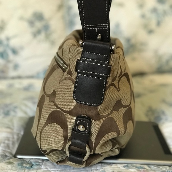 Coach Brown Signature Canvas Hobo Shoulder Purse - Picture 4 of 9